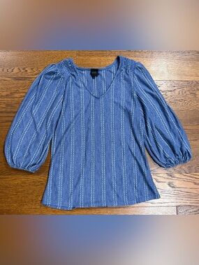 W5 Women's Chambray and White Striped Woven Blouse Balloon Sleeves Size S EUC